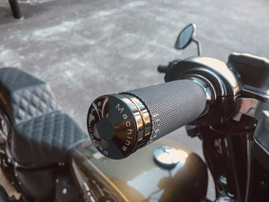 Contour Handgrips - Black. Fits H-D with Throttle Cable.