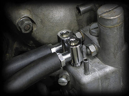90 degree Elbow Oil Fitting with 1/8in. NPT Male Thread & x 1/8in. NPT Female Thread.