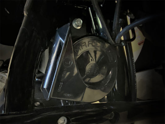 109db Electromagnetic Horn Kit - Black. Fits Softail 2018-2024