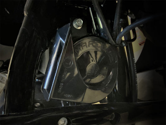 109db Electromagnetic Horn Kit - Black. Fits Softail 2025up