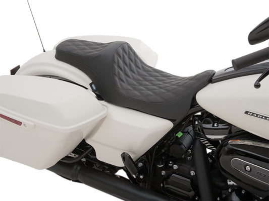 Predator 3 Dual Seat with Black Double Diamond Lattice Stitch. Fits Most Touring 2008-2024