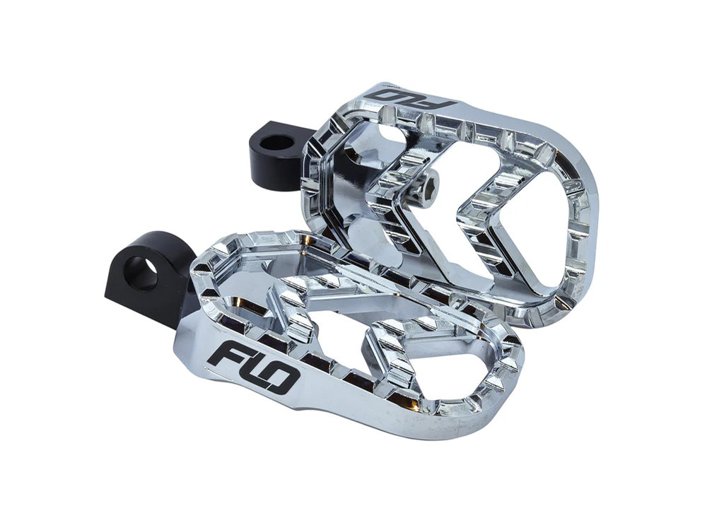 Savage Series Footpegs with HD Male Mount - Chrome