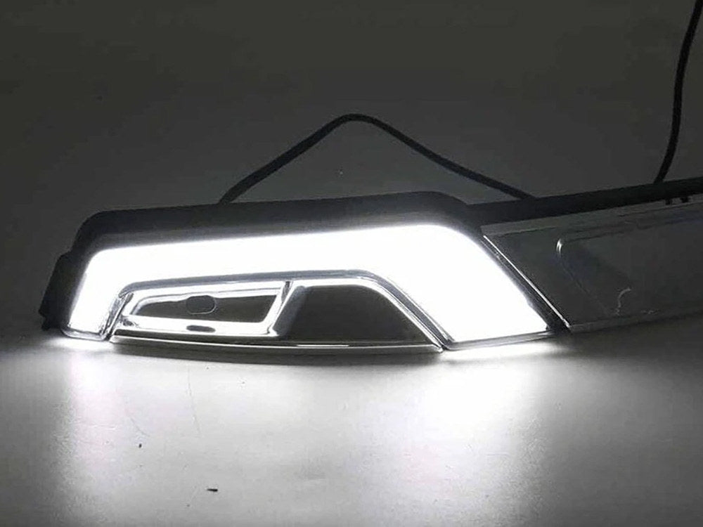 FusionFX LED DRL Windshield Trim with Amber Turn, White Run & Smoke Lens - Chrome. Fits Touring 2014-2023