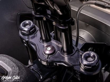10in. Kickback x 1-1/8in. Clamp Isolated Riser Kit - Black. Fits 1-1/8in. Handlebar