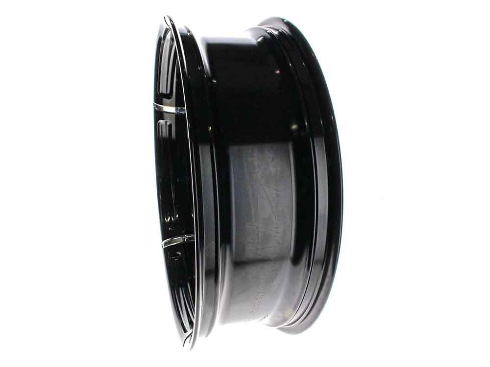 18in. x 5.50in. wide Formula Wheel - Black Contrast Cut Platinum