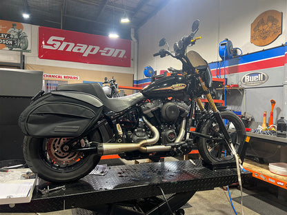 DXT Saddlebags. Fits Softail 2018up