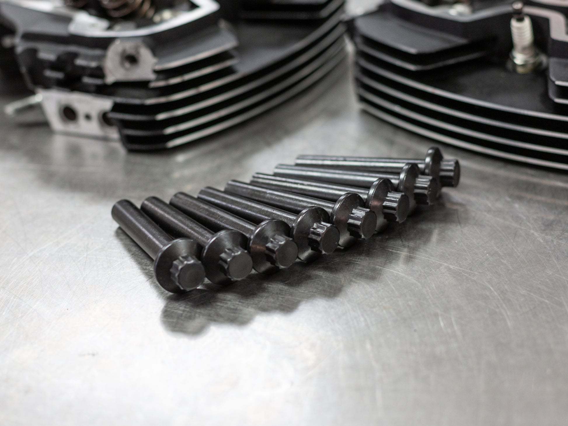 Head Bolt Kit. Fits Milwaukee-Eight 2017up.