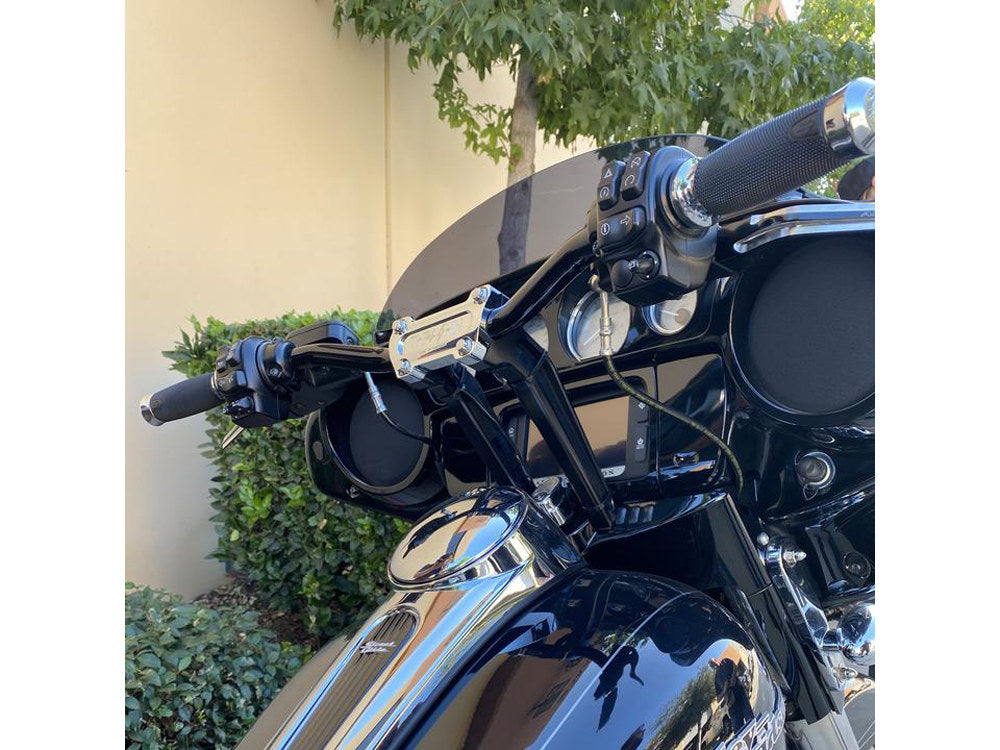Street Glide Riser Adapter - Black. Fits Street Glide 2014up