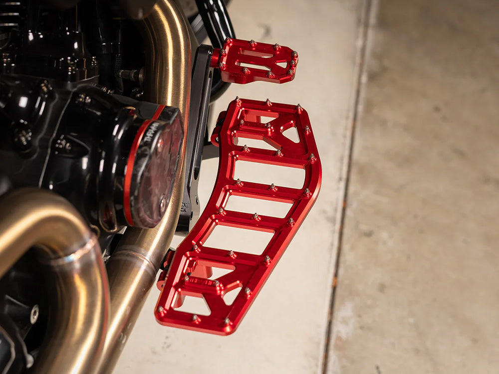 Aggressor Rider Floorboards - Red. Fits Touring 1980up, FL Softail 1986-2017 & Dyna Switchback 2012-2016